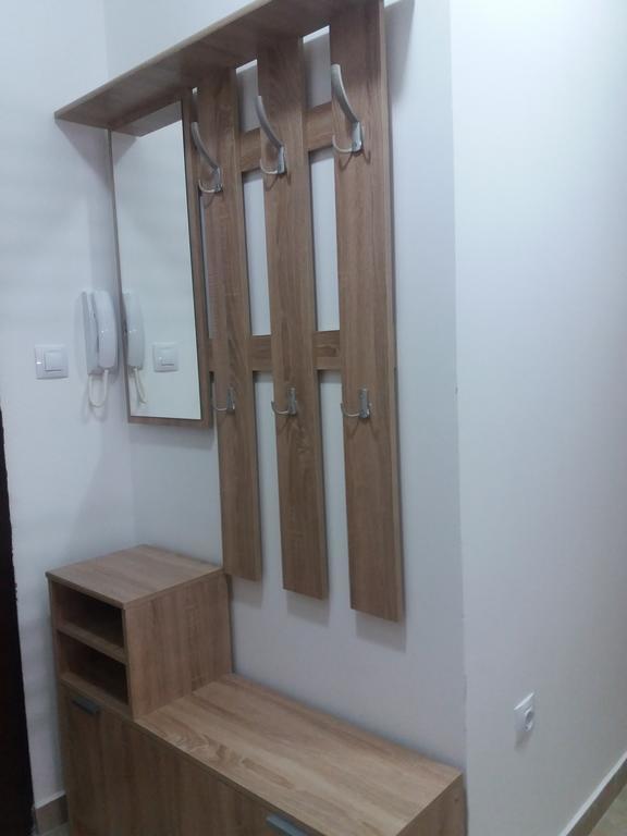 Apartment S&s